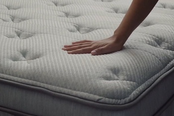 Leesa Oasis Chill Hybrid Plush