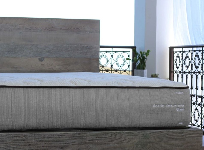 Nest Bedding Alexander Signature