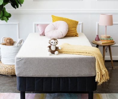 5 Little Monkeys 9" Advanced Hybrid Mattress + Bedding Bundle