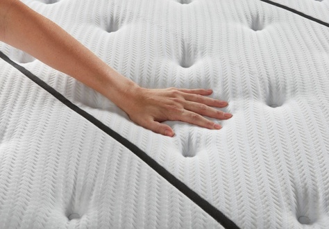 Beautyrest Black L-Class Medium Pillowtop
