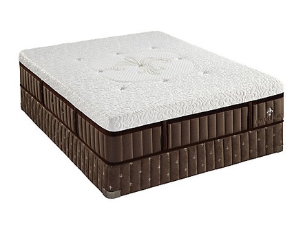 Stearns & Foster Lux Estate Hybrid Point Adams Luxury Plush