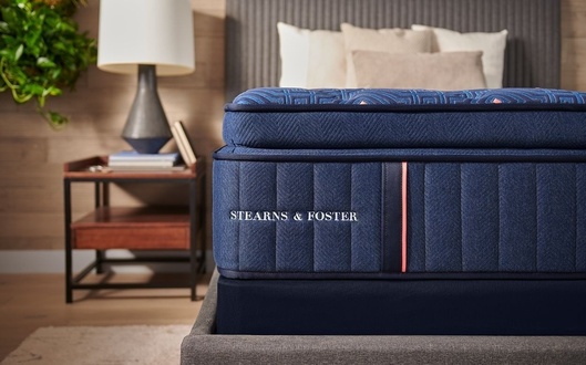 Stearns & Foster Lux Estate
