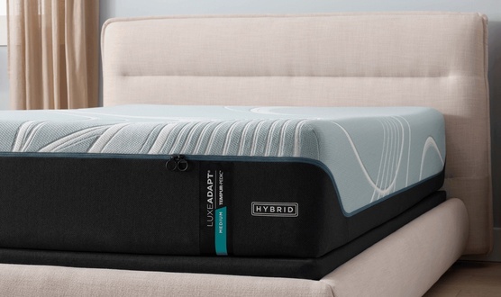 TEMPUR-LuxeAdapt Medium Hybrid