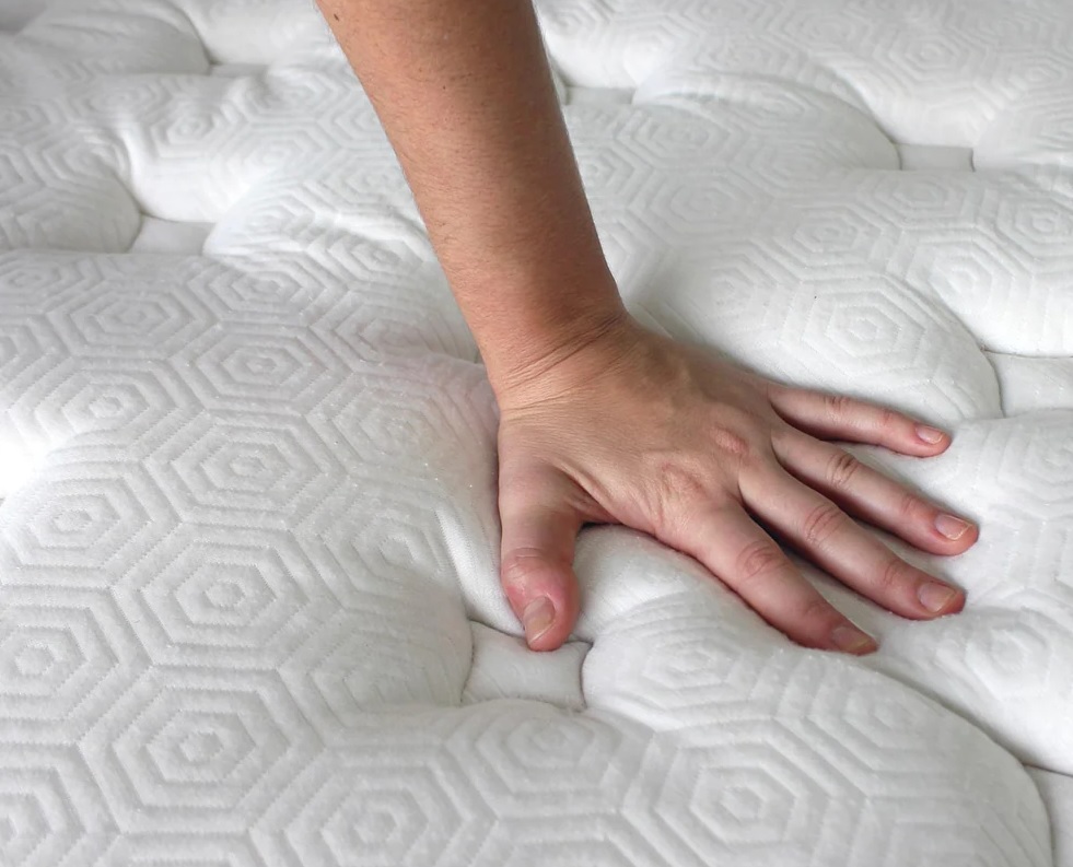 Bear Pro Hybrid Cloud Mattress Reviews