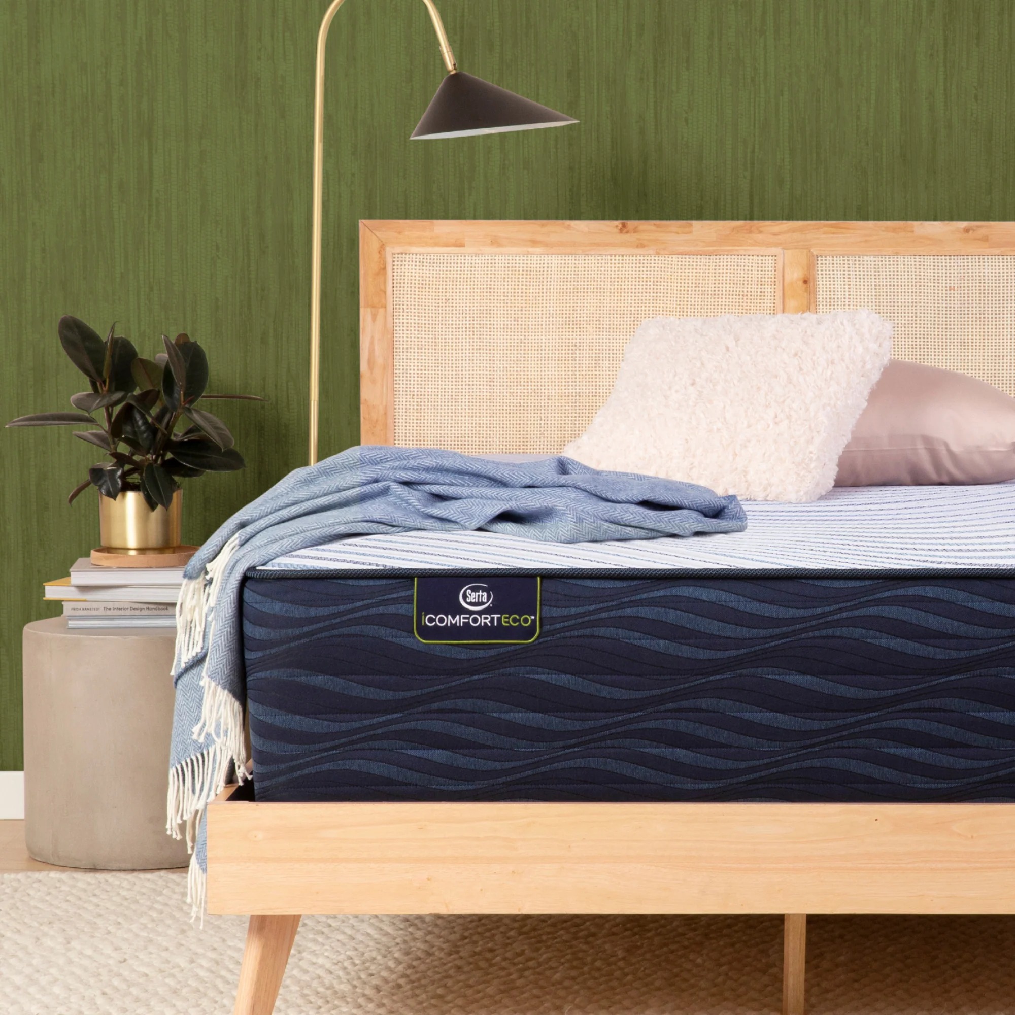 Serta iComfortECO Smooth Hybrid - Our In-Depth Buying Guide | GoodBed