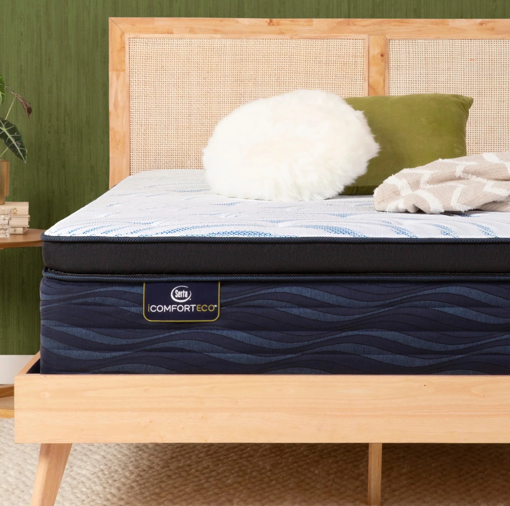 Serta Quilted Hybrid Q20GL Firm Pillow Top Mattress