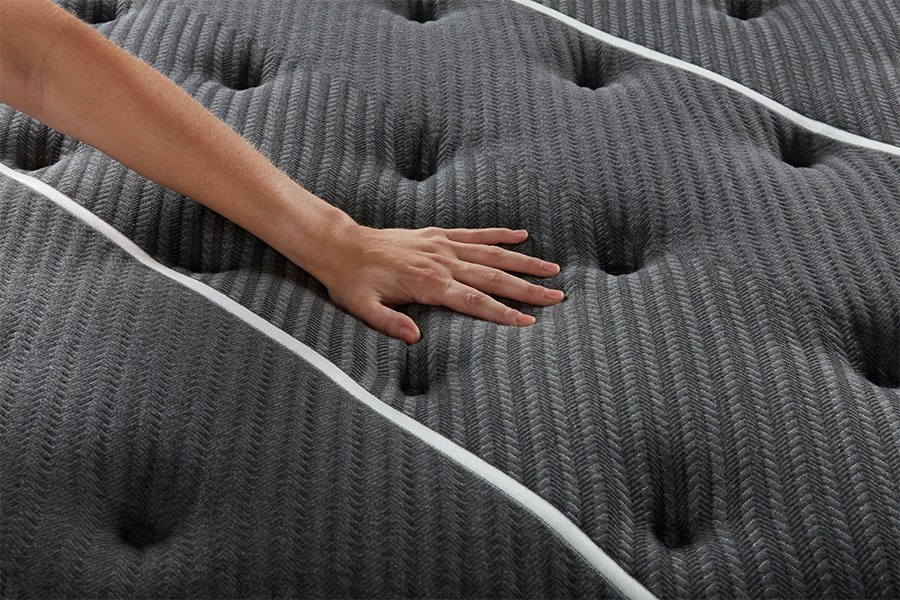 Beautyrest Black with Cooling + Comfort CClass Medium Pillowtop